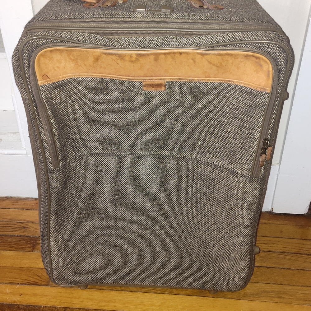 Vintage Hartmann Tweed/Leather Rolling Large Luggage 27" x 20" x 13" Expands
